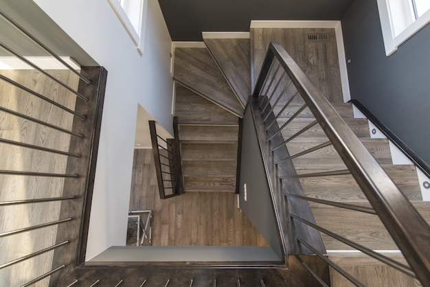 2 stufen treppe holz selber bauen – Ein durchdachter Bauplan für stufen treppe holz mit Tipps zu Konstruktion, Werkzeug und sicherer Ausführung