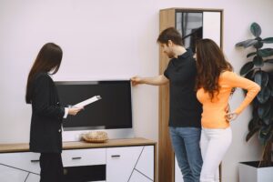 TV-Rückwand Holz Selber Bauen – Materialwahl Kennenlernen